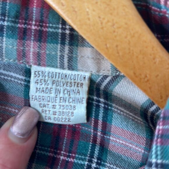 Arnold Palmer button down long sleeve plaid shirt.  Size Large 16-16.5. - Picture 4 of 5